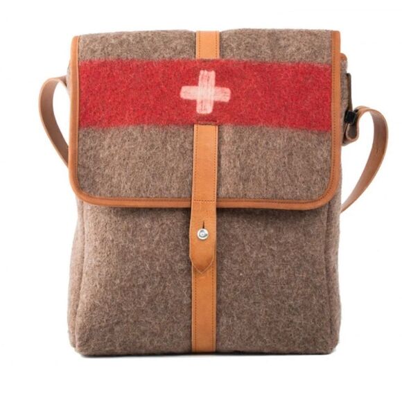 Swiss Army Recycling Original Laptop crossbody
Blanket Bag by Karlen Swiss - Picture 1 of 12